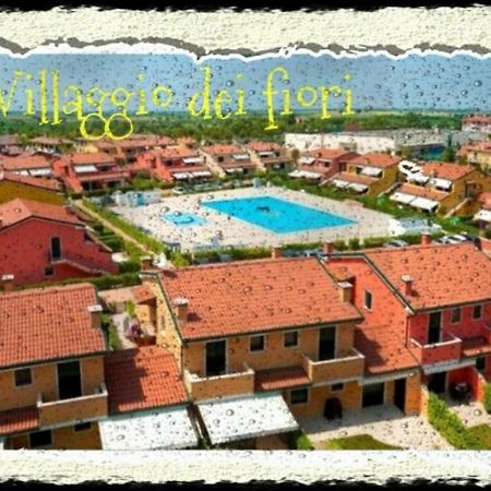 Iris 20 In Posizione Strategica, Indipendente, All'Interno Del Villaggio Dei Fiori Caorle Zewnętrze zdjęcie
